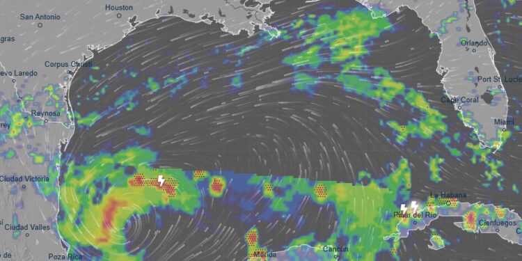 Depresión tropical 14 podría convertirse en huracán y dirigirse a Florida