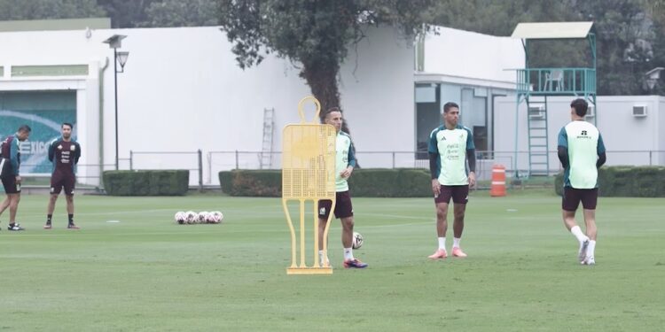 México listo para enfrentar al Valencia este sábado en partido amistoso
