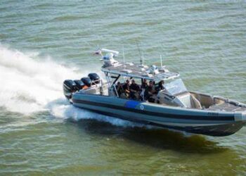 Guardia Costera intercepta a 37 migrantes cerca de Point Loma
