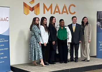 Celebración del Programa de Capacitación en Vehículos Eléctricos de MAAC y Wells Fargo