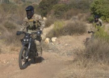 Patrulla Fronteriza de San Diego utiliza motos eléctricas para vigilancia y rescate
