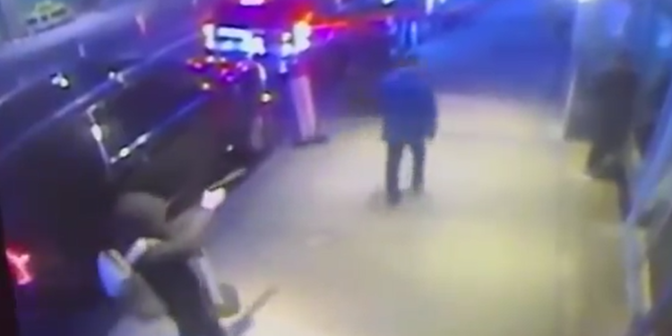 Asesinan a CEO de UnitedHealthcare, Brian Thompson, en Manhattan