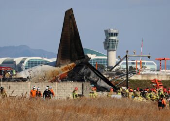 Avión se incendió al aterrizar en Corea del Sur reportan 179 muertos