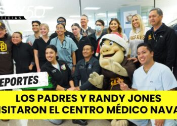 Los Padres y el ex pitcher veterano Randy Jones visitaron el Centro Médico Naval