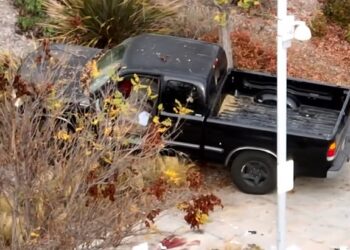 Mujer muere tras atropellar a sargento de policía en El Cajón