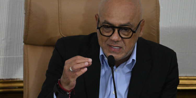 Venezuela declarará no gratos a cinco expresidentes extranjeros