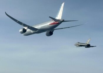 Vuelo de American Airlines fue desviado a Roma por supuesta amenaza de bomba