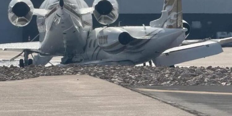 Choque de aviones en Scottsdale deja un muerto y tres heridos