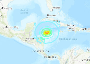 Sismo de magnitud 7.5 sacude el Caribe; emiten alerta de tsunami