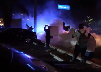 Protesta en National City terminó en tensión y con el uso de gas lacrimógeno