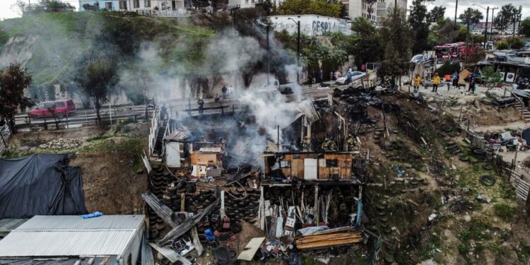 Incendio consumió una iglesia evangélica en Tijuana