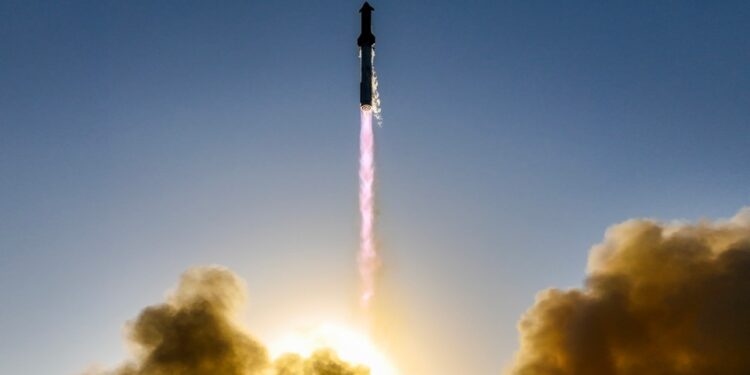 Starship de SpaceX sufre nueva falla en prueba de vuelo y se desintegra