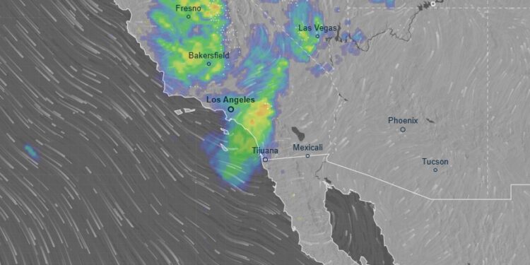 Tormenta invernal llegó a San Diego con lluvias y nieve en zonas altas