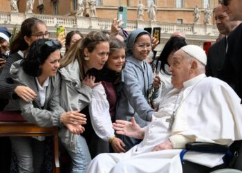Papa Francisco reaparece en Domingo de Ramos