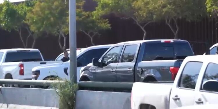 Pareja murió tras ser atacados dentro de su vehículo en Tijuana