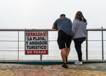 Cierran playas de Tijuana por mala calidad del agua