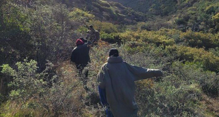 Patrulla Fronteriza rescató a dos mujeres migrantes en las montañas de Otay
