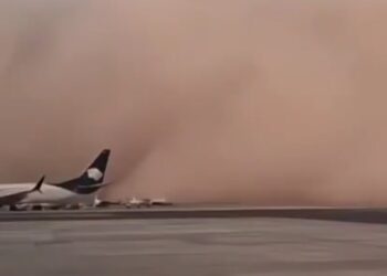 Tormenta de arena cubrió Chihuahua en minutos