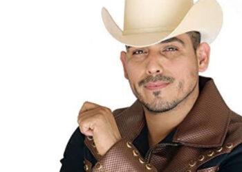 Espinoza Paz se queda sin visa, en pausa conciertos en Estados Unidos