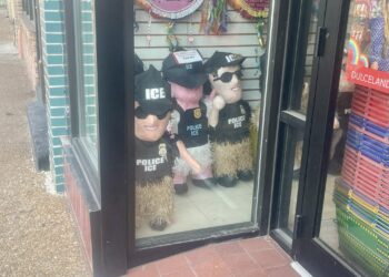 Piñatas de agentes de ICE se viralizan tras protestas en Estados Unidos