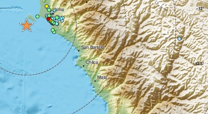 Fuerte sismo de magnitud 6.1 sacudió Perú este domingo