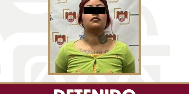 Mujer fue detenida por “graffitear” en la Plaza de la Tecnología en Tijuana