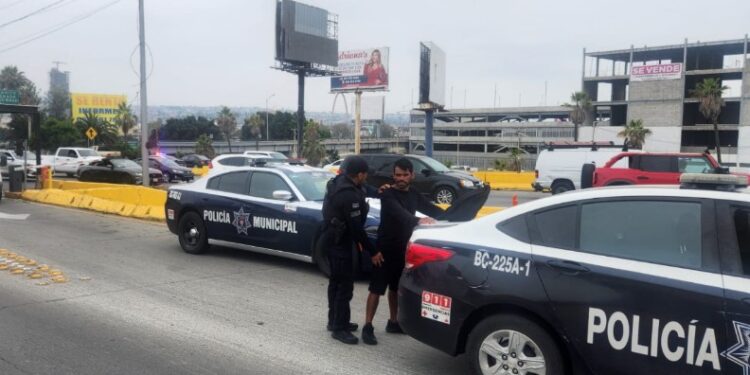 Refuerzan vigilancia en cruces fronterizos de Tijuana para prevenir delitos