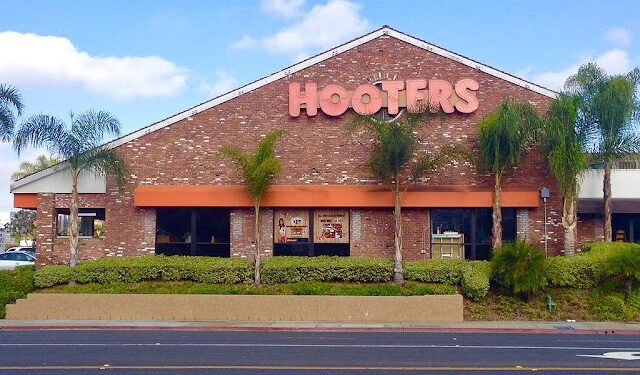 Hooters cerrará su sucursal en Mission Valley