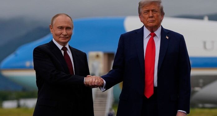 Trump y Putin celebraron reunión clave en Alaska sobre conflicto en Ucrania