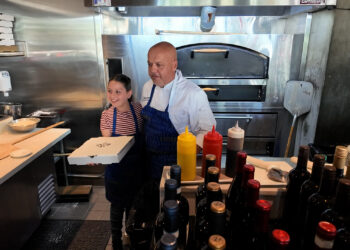 De la ilusión a la cocina: niña vive su sueño italiano