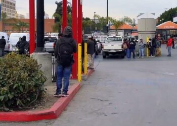 Redadas en Home Depot desatan miedo entre jornaleros migrantes en California