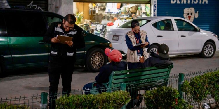 Tijuana realizó el primer censo nocturno de personas en situación de calle