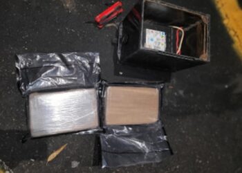 Narcos usan baterías de autos para esconder drogas en cruces a San Diego
