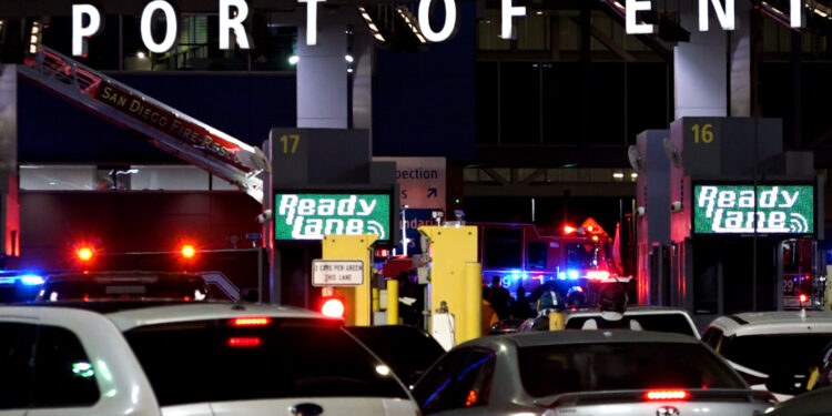 Pausan operaciones en garitas en memoria de los caídos en los ataques del 9/11