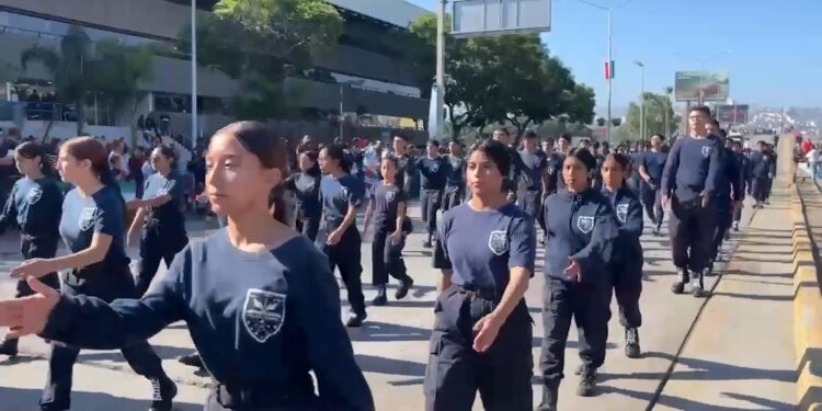Tijuana conmemoró el 215 aniversario de su Independencia con desfile cívico-militar