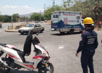 Departamento de Bomberos investiga olor en la primaria Rosa Parks en San Diego