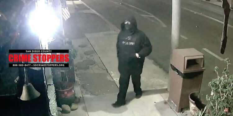 Policía de San Diego ofrece $2,000 de recompensa para capturar a responsable de graffiti en templos religiosos