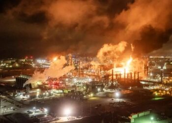 Incendio en refinería Chevron fue controlado sin víctimas que reportar