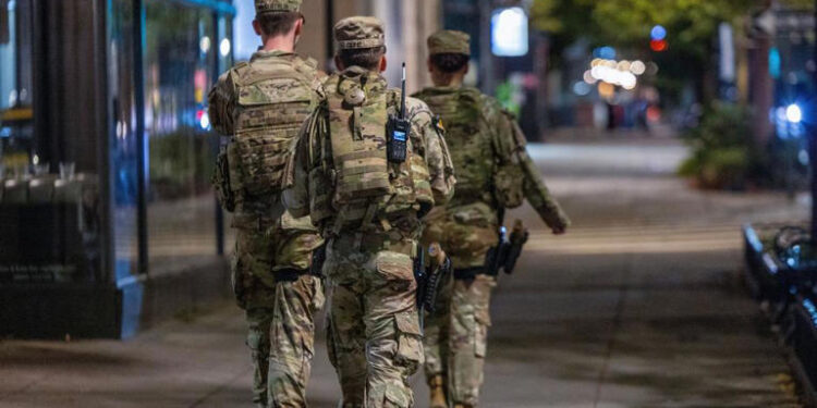 Trump envía Guardia Nacional de California a Oregon pese a orden judicial