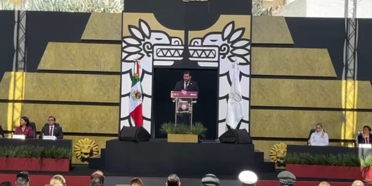 Ismael Burgueño rindió su primer informe de gobierno en Tijuana