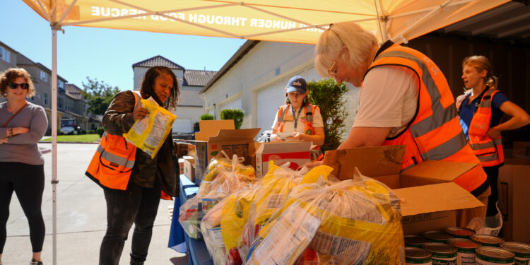 Organizaciones locales refuerzan ayuda alimentaria ante cierre gubernamental