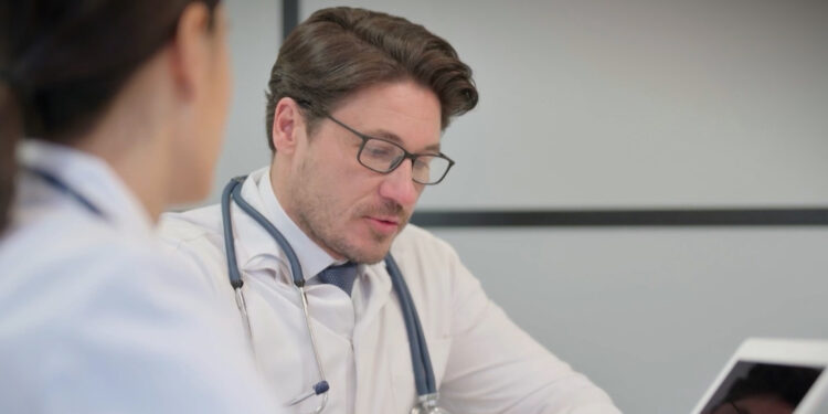 Sistemas de salud suspenden citas de telesalud de Medicare en medio del cierre del gobierno