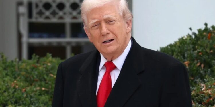 Trump confirmó llamada con Nicolás Maduro en medio de creciente presión sobre Venezuela