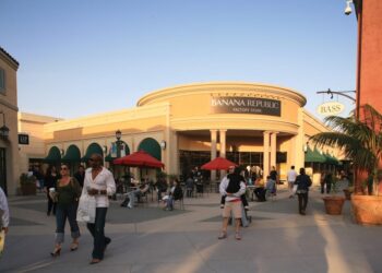 San Diego reforzó la seguridad en centros comerciales por fin de semana festivo