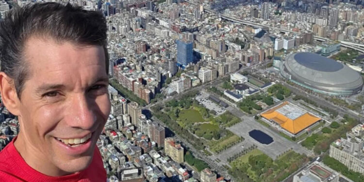 Alex Honnold cobra cifra millonaria a Netflix por ascenso sin cuerda al Taipei 101