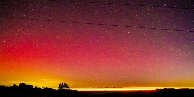 Auroras boreales sorprendieron en Tijuana y el norte de México