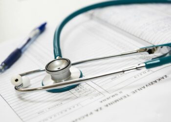 ¿Por qué las camas hospitalarias con durabilidad garantizada y alto rendimiento son una inversión inteligente?
