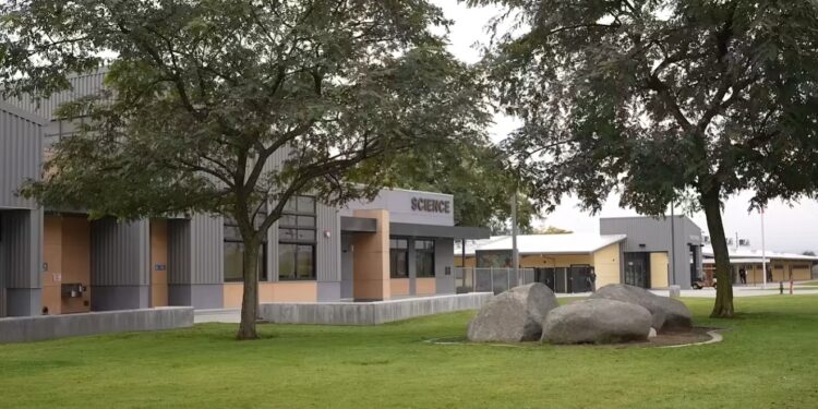 Fiscalía buscará apelar la sentencia al autor del tiroteo en una escuela secundaria en 2001