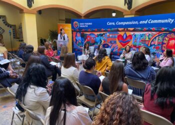 Comunidad y expertos dialogan sobre acceso a la salud en la frontera