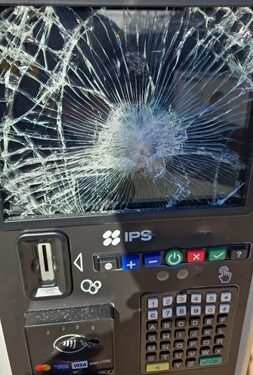 Ofrecen recompensa para encontrar a responsable de vandalizar kioskos en el Parque Balboa